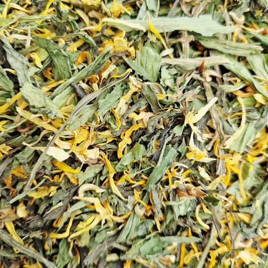 Fine Cut Ribwort Plantain & Marigold (hay topper)
