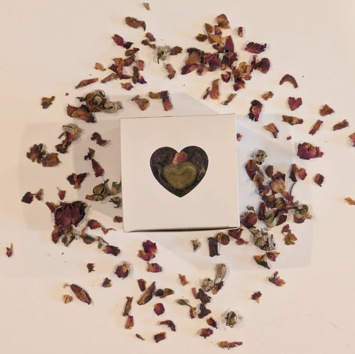 Forage Heart Box