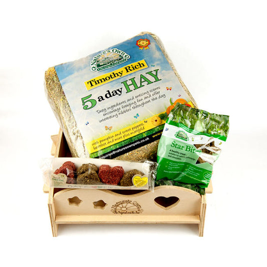Hay Feeder incl. Free Hay & Treat Bundle